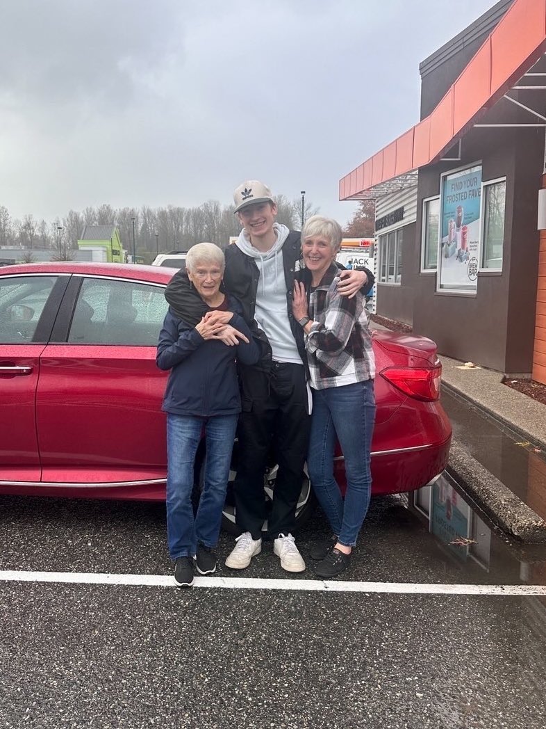 I got to have lunch with my great grandma today and I was in shock that she was almost 90. What an inspiration it was to see her just living life❤️