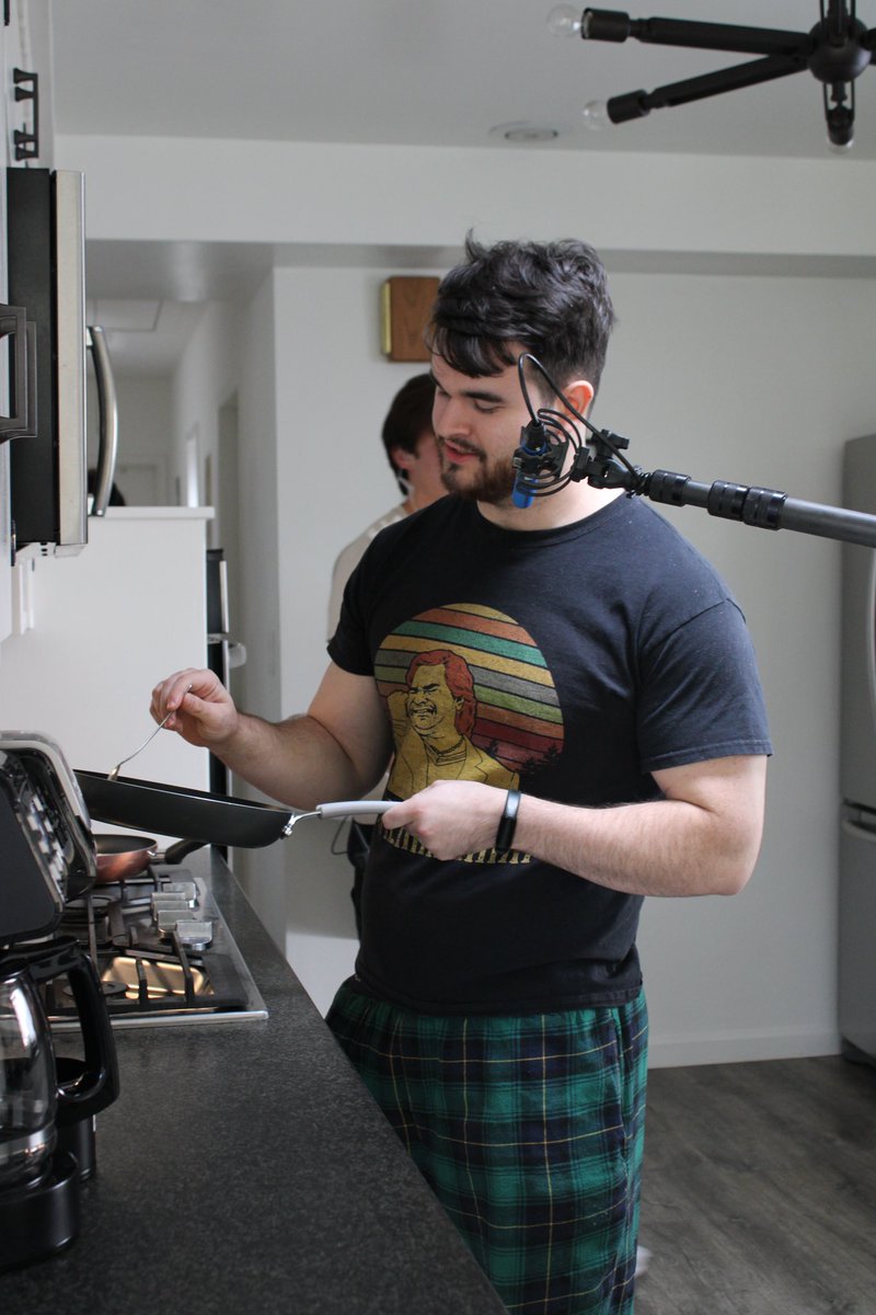 Grimjogo's tweet photo. Short films be fun https://t.co/3Pah5w3T11
