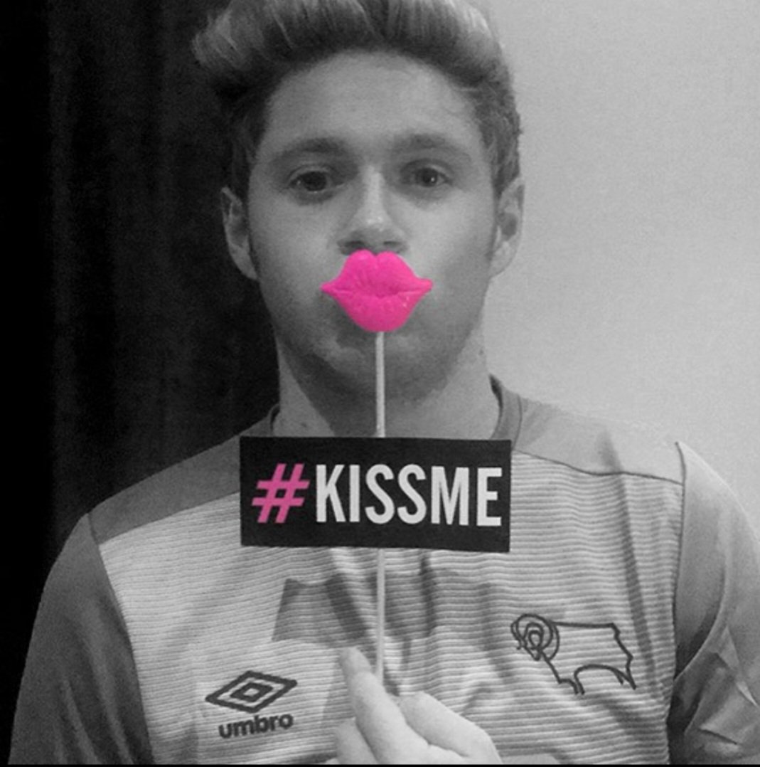 KStomska's tweet photo. 9 yrs ago (28th Oct 2015) Olly Murs posted this cute picture of Niall on his IG
#memories #OneDirection #cutepicture #NiallHoran https://t.co/eOnHVzldLn