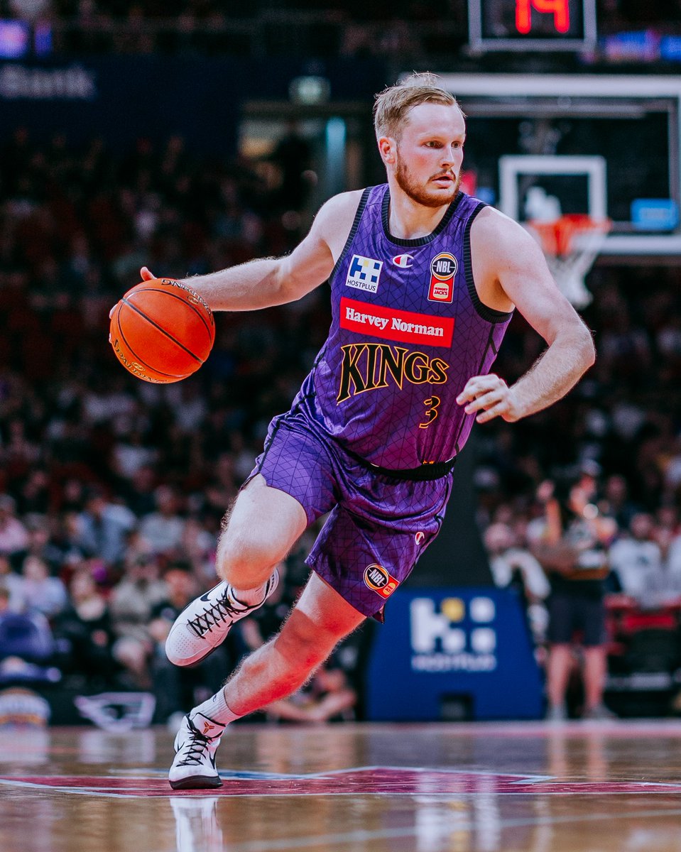 King #252 <a href="/Tyl3rRobertson/">Tyler Robertson</a> spoke with the <a href="/BigSportsBrekky/">The Big Sports Breakfast</a> crew on Tuesday, ahead of our round seven clashes with Melbourne (John Cain Arena) and Tasmania (<a href="/qudosbankarena/">Qudos Bank Arena</a>) 👑

Listen ➡️ sydkings.com/49ne2dmm

Hoops Capital audio page ➡️ sydkings.com/wers3hxk 

#TakeTheThrone