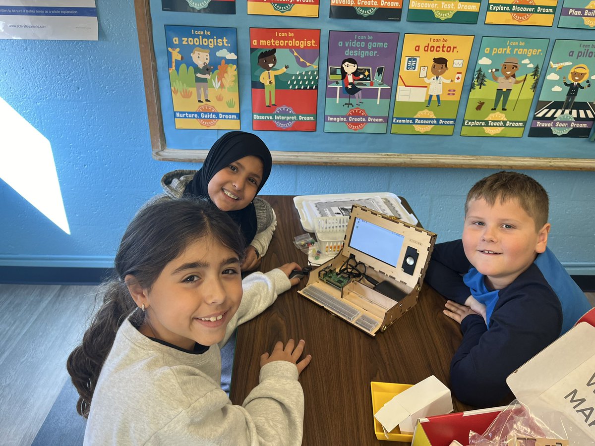 Engineers in 4W built their own computers in STEAM lab! How cool is that!? <a href="/polk_street/">Polk Street School</a> <a href="/OFFICIALFSUFSD/">Franklin Square UFSD</a> #WeAreFranklinSquare