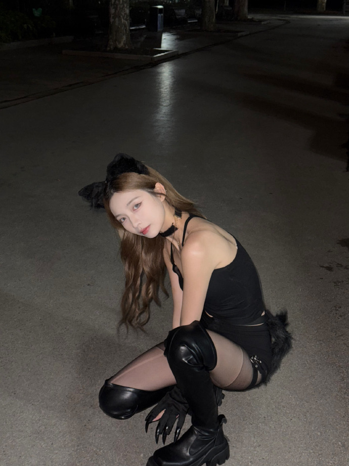 塞纳河真是养了一群大骚逼啊