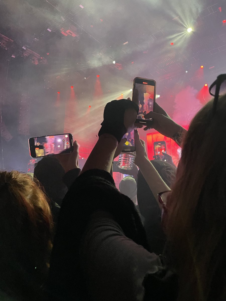 simpimperator's tweet image. Just think how great it’ll be to not have to worry about having a view like this tho,,,,,