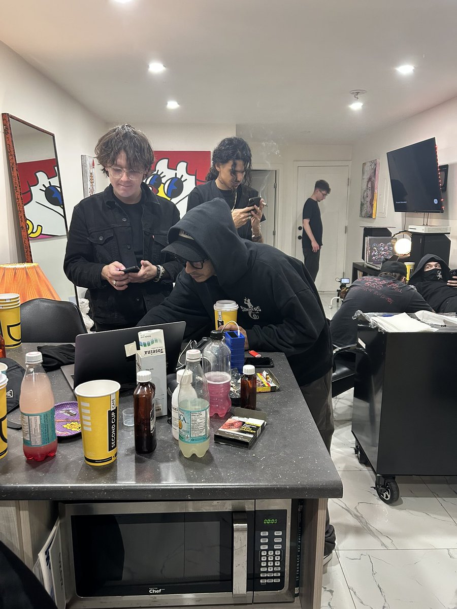 illcue's tweet image. go fast go alone, go far go together