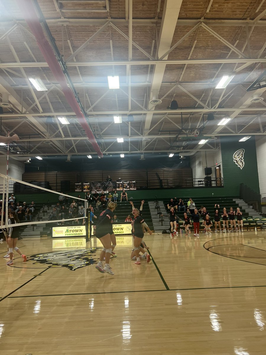 WCDistrict235's tweet photo. At ATown HS tonight, in the first round of Regional play the West Central Heat won against West Prairie Cyclones in 2: 26-24 25-19.
Heat will next play the Brimfield Indians on Wed, Oct 30th; 6pm @ A-Town HS!! #GoHeatGo https://t.co/00kIBFvXYP