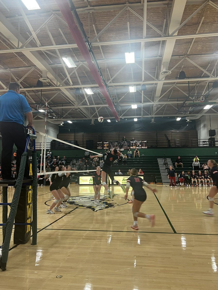 WCDistrict235's tweet photo. At ATown HS tonight, in the first round of Regional play the West Central Heat won against West Prairie Cyclones in 2: 26-24 25-19.
Heat will next play the Brimfield Indians on Wed, Oct 30th; 6pm @ A-Town HS!! #GoHeatGo https://t.co/00kIBFvXYP
