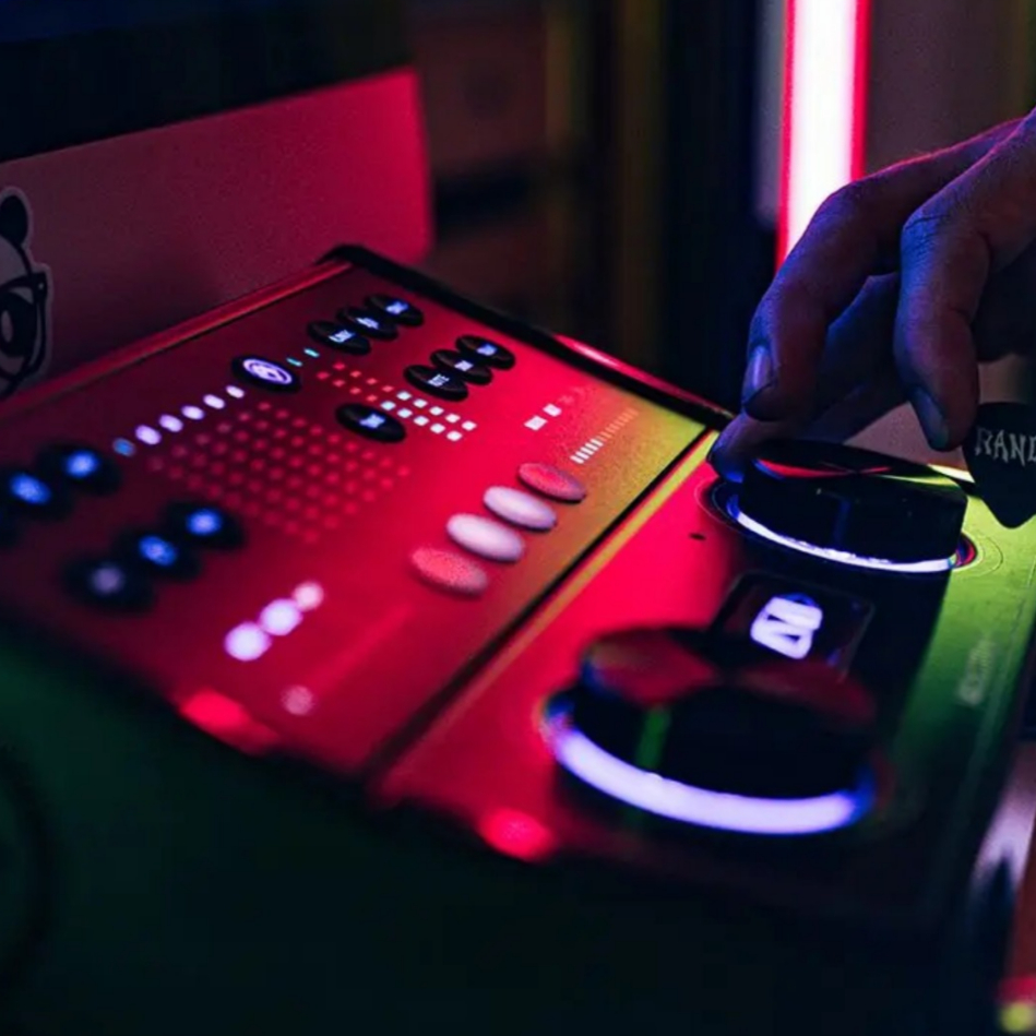 AvidProTools's tweet photo. 😍 Avid MBOX Studio
📷 https://t.co/z9y6xcFIlJ
▶️ https://t.co/Yz4iIciqCJ
 
#aviditalia #mbox #mboxstudio #musicproduction #daw #avidprotools #protools #avid https://t.co/BlK4OuLIqD