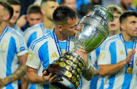 FrankGL54_'s tweet photo. @GxldeNegreira lautaro copa america y serie a https://t.co/mm7uBYpiEW