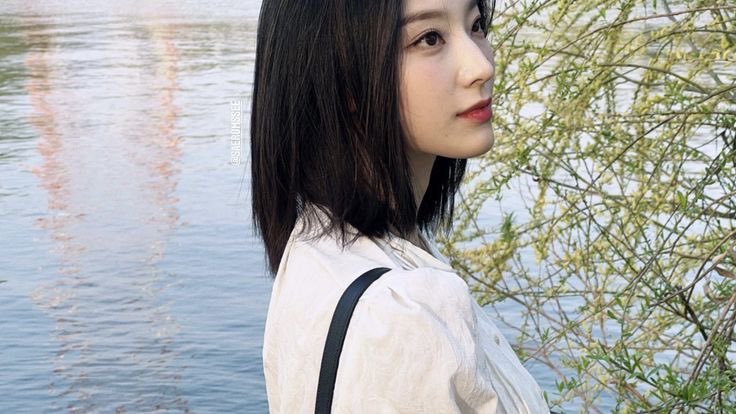 saerommse's tweet photo. @GloryGodfreys Good morning, Godfreys. As an introvert, spotting this feels like finding a gem in the beach (there might be no correlation but it feels that way). I am known as Séraphine, with Saerom as my muse. I would love to join the family and be counted as one of you. Hoping for good news! https://t.co/UKn6aEYvyh