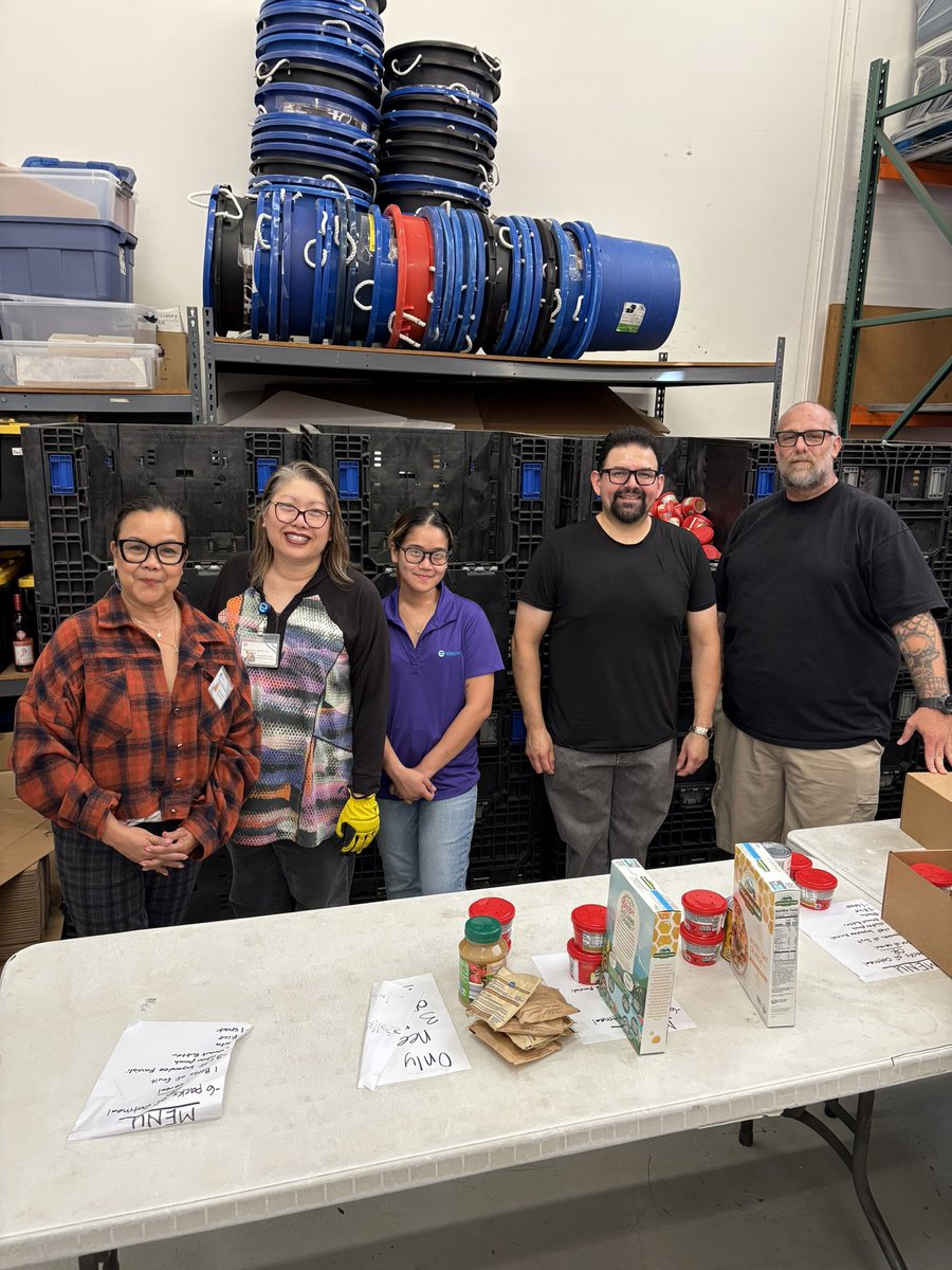 FoodFindersinc's tweet image. Shoutout to Element Materials Technology for helping pack #Food4Kids boxes at our warehouse! 🍏🍞 Thanks to their hard work, more children have the nutrition they need to return to school ready to focus. Together, we're making a difference! 💚 #FoodFinders #CommunitySupport