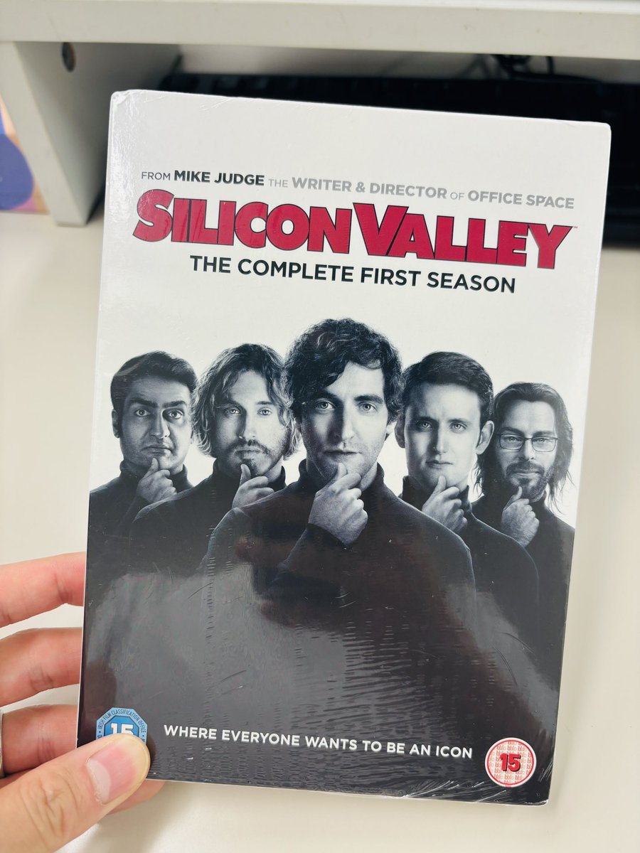 merio_toeic's tweet image. U-NEXTだとsilicon valleyを英語字幕で観れない！と嘆いていたら、職場の先輩が誕生日にくれました😳嬉しすぎます！