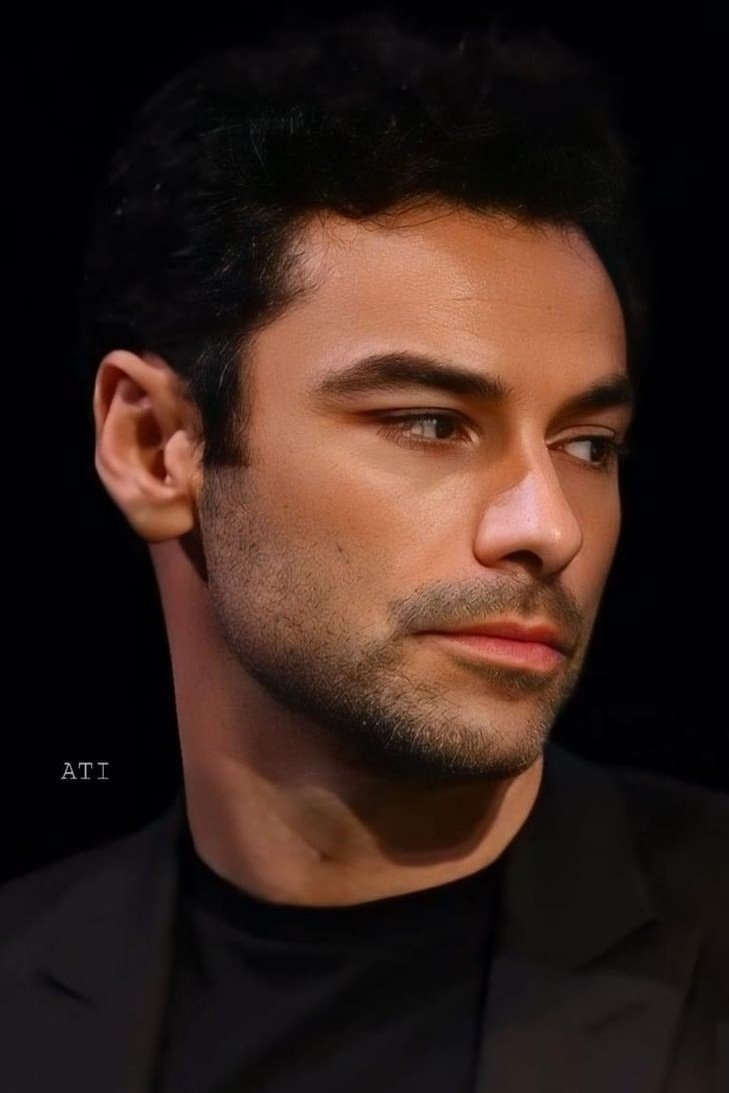 mintvfox's tweet photo. thank God for creating men and then creating Aidan Turner as an apology 🙏🏼

#AidanTurner #Rivals #DisneyPlusUK #DeclanOHara #DisneyRivals https://t.co/8SSfCUeK5r