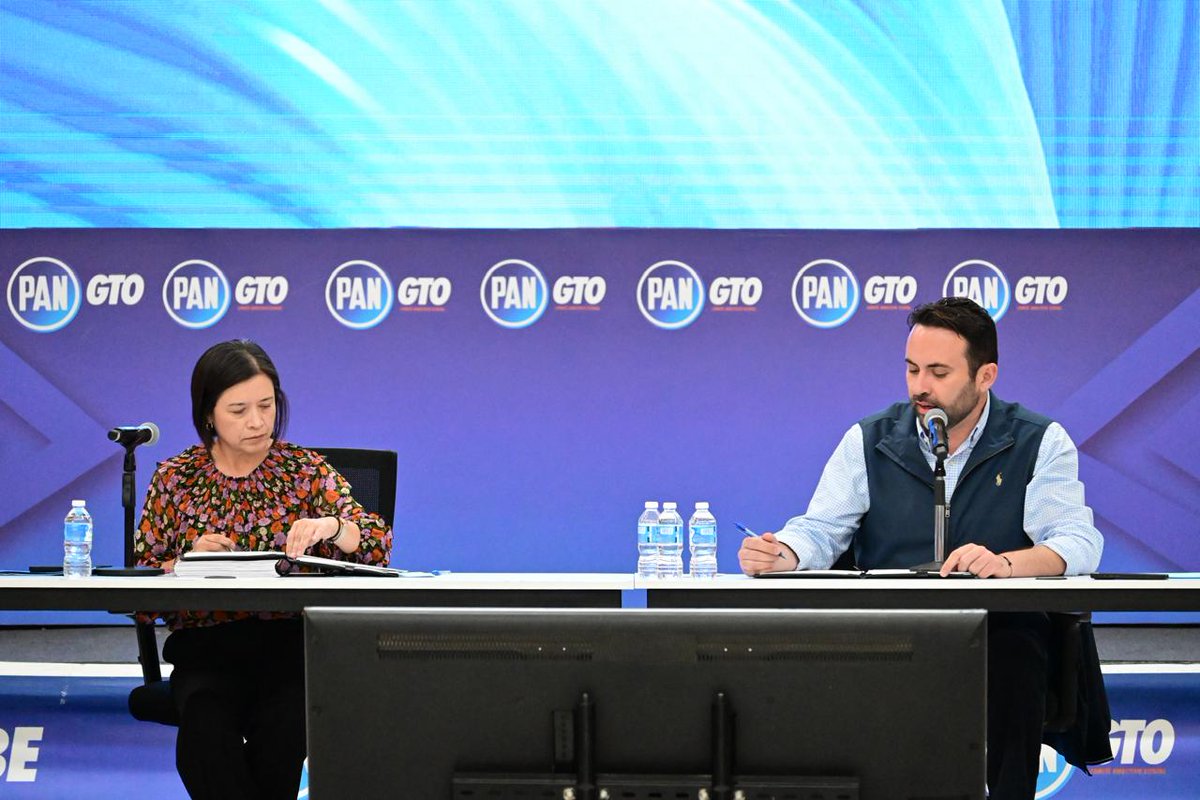 PANGuanajuato's tweet photo. Con el compromiso que fortalecer al partido, quedó conformada la Comisión Permanente Estatal 2024-2027. 💙

En esta ocasión son 50 perfiles panistas los que robustecerán con fuerza y solidez a uno de los órganos partidistas fundamentales de #AcciónNacional en Guanajuato. 🙌 https://t.co/ADALMlsKmx