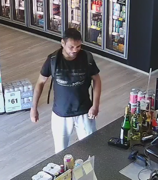 ForrestfieldPol's tweet photo. 🔍 Incident ID Needed! 🔍

Please help identify the individuals involved in the 🍾 Liquorland Forrestfield theft:

📅 Date &amp; Time: 26 Oct 2024
👀 Suspects pictured. 

Report 261024 1559 85596, call police with any information #fb #forrestfield https://t.co/vgxzYJYlYW