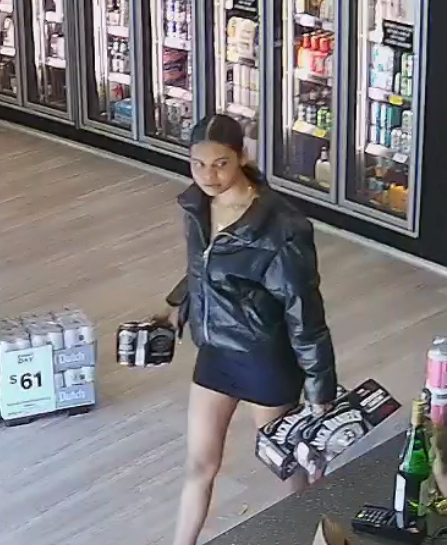 ForrestfieldPol's tweet photo. 🔍 Incident ID Needed! 🔍

Please help identify the individuals involved in the 🍾 Liquorland Forrestfield theft:

📅 Date &amp; Time: 26 Oct 2024
👀 Suspects pictured. 

Report 261024 1559 85596, call police with any information #fb #forrestfield https://t.co/vgxzYJYlYW