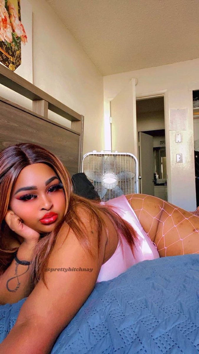 Dont mind me ☺️just waiting for you to let me make you cum😉💦