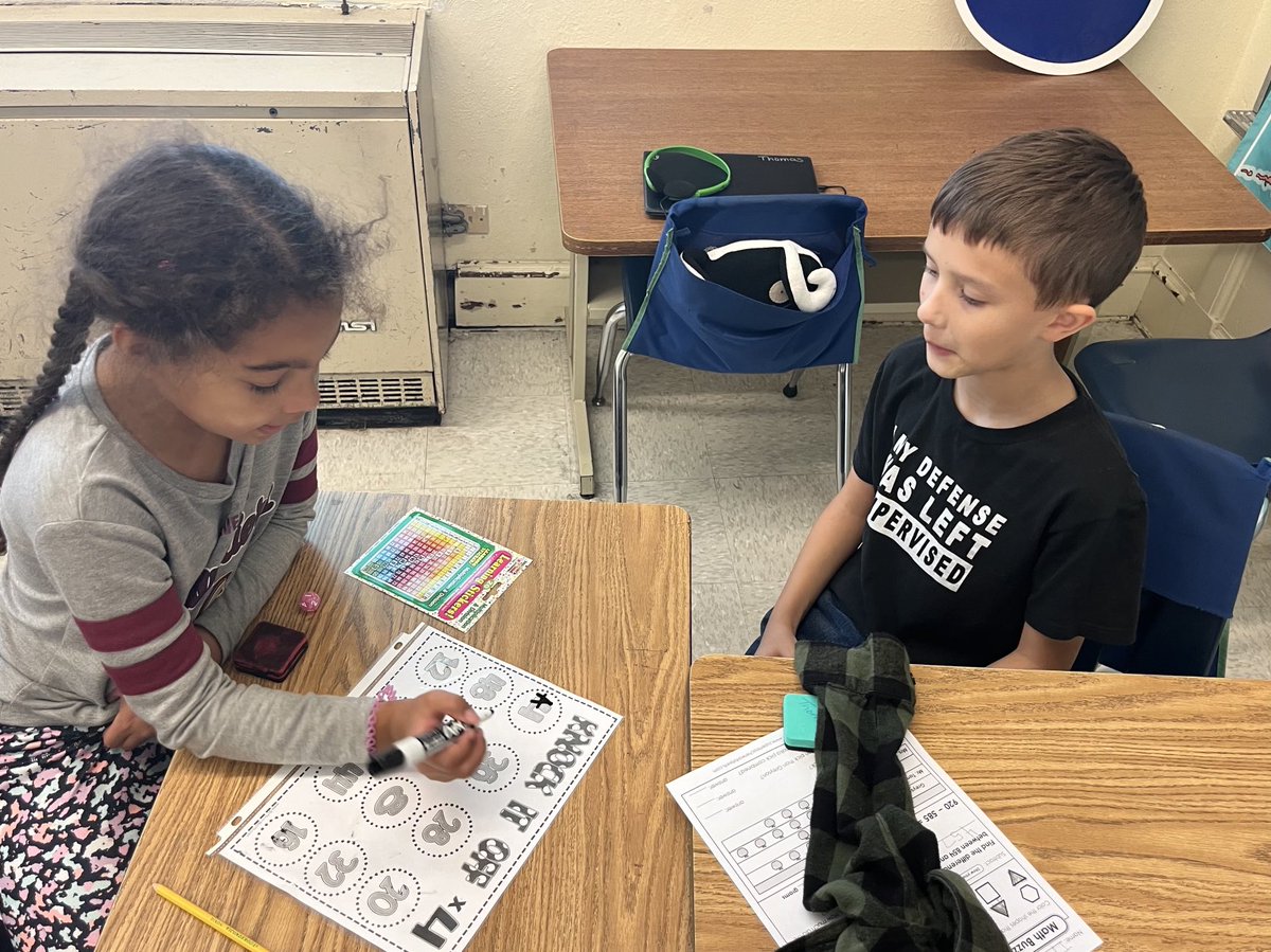 The excitement of Mrs Sedlak’s students when she told them they had time for a few rounds of Knock Off was inspiring! Thank you for making learning so engaging for your ⁦<a href="/PCSDthoreaupark/">Thoreau Park Elementary School</a>⁩ class!