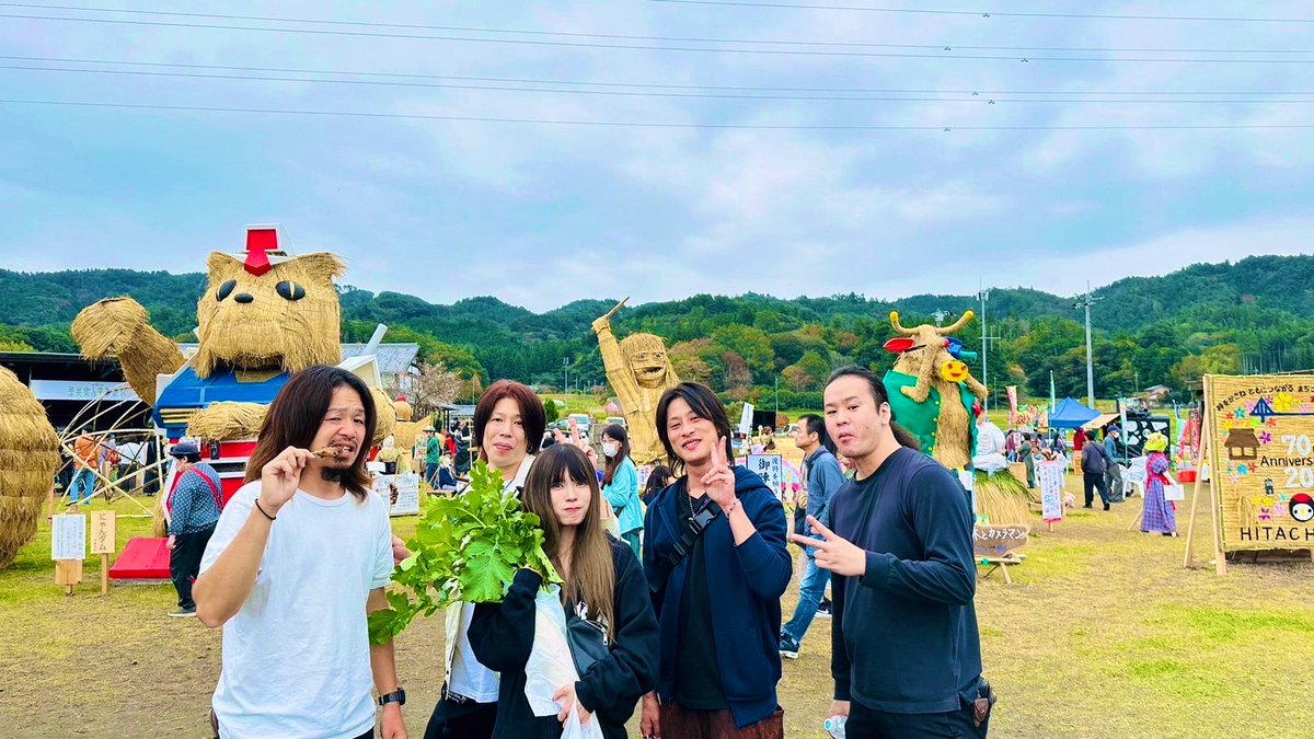 re_crossout's tweet photo. 里美案山子音楽祭ありがとうございました！
全部が新鮮で楽しかったです♪
次回はつくばでOZ FEST2024！！
チケット予約もまだ受け付け中です！ https://t.co/QW37ePWVDY