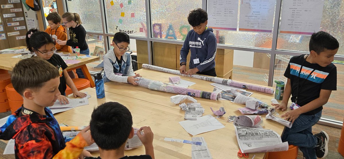 Hands on #STEM in <a href="/Travis_SMCISD/">Travis Elementary</a> GT. 
We've been exploring the steps of the Engineering Deisgn Process and flexing our creativity. 🧠 
<a href="/SanMarcosCISD/">San Marcos CISD</a> <a href="/SmcisdGT/">SMCISD_GT</a>