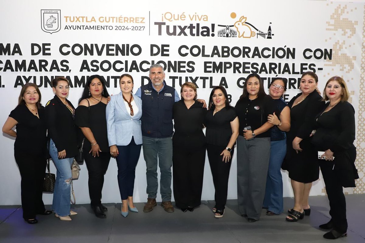 Firmamos el Convenio de Colaboración con Cámaras Empresariales, organizado por la Secretaría de Economía a cargo de la Mtra. Zaynia Andrea Gil, con el objetivo de sumar esfuerzos para que los comercios, negocios y empresas de nuestra ciudad crezcan.