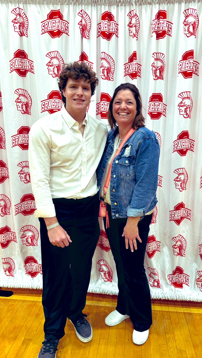 mrskbio's tweet photo. Congratulations @TKowaliwskyj25 for receiving the Spartan Scholar Award tonight for having 95+ GPA in all your classes!! Congrats to all the recipients
📕📝📖 #proudmom https://t.co/68Lrb3LOid