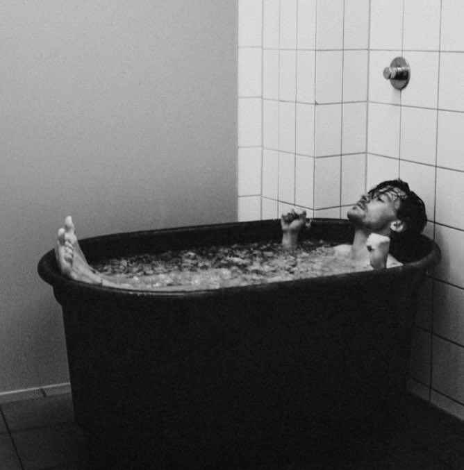 anna bea tweet media