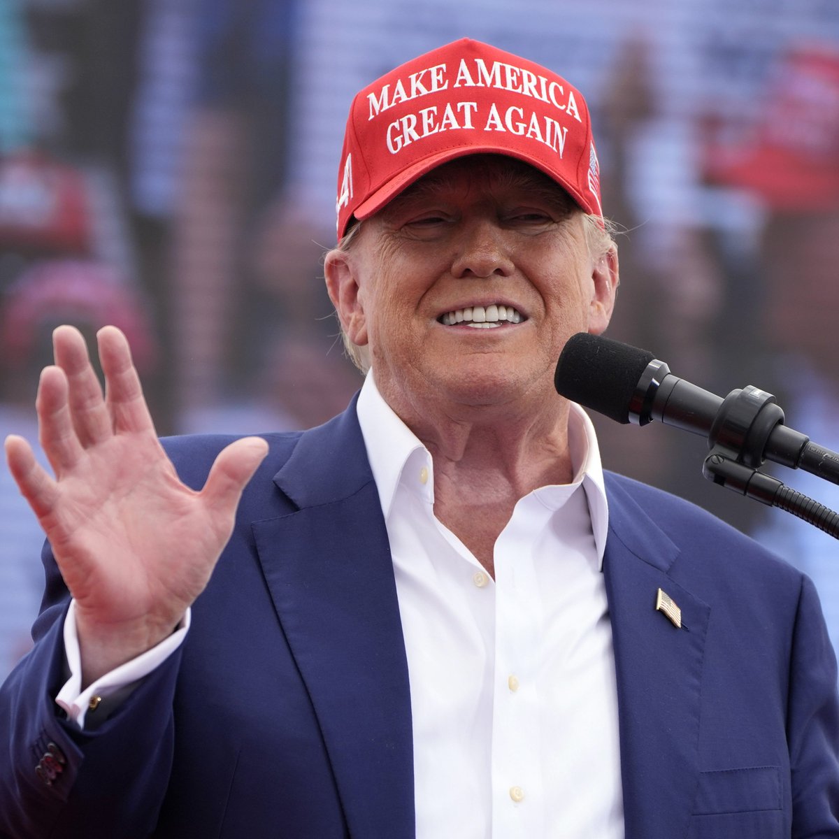 MarioNawfal's tweet image. 🚨🇺🇸 STUDY: TV NEWS HITS NEW BIAS HIGH - 78% POSITIVE KAMALA VS 85% NEGATIVE TRUMP

Major networks ABC, CBS, and NBC have delivered most unbalanced election coverage in history, Media Research Center finds.

Networks spent 31% of Trump coverage on controversies while dedicating…