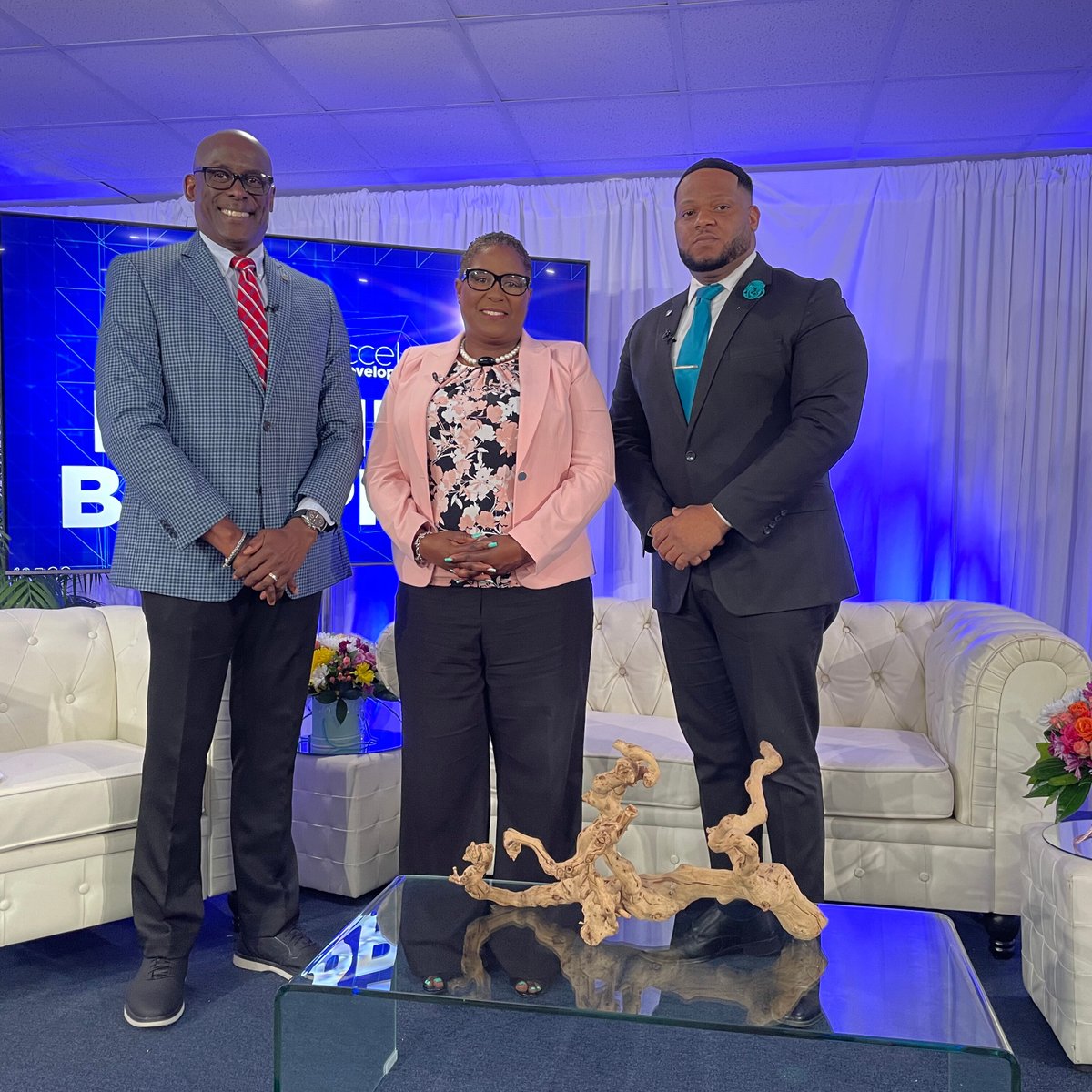 SBDCBahamas's tweet photo. If you missed the airing of Episode 2 of the SBDC Business Blueprint on ZNS Network, you can catch up by watching it on our YouTube page. Click the link to watch now:
https://t.co/96kv5ufJ8k https://t.co/nEYOLUS4FA