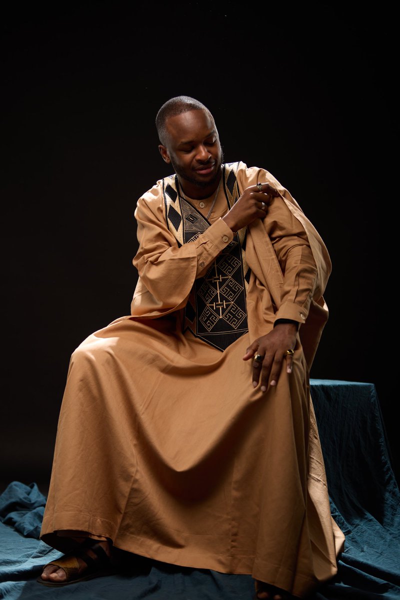 Sisi c’était mon anniv hier le 28.. je vous ai oublié ici même 🤣 mais merci pour vos vœux vous qui avez pensé à moi pour mon 35 eme tour autour du soleil 🤟🏾

📸 Wilfried Sant’anna