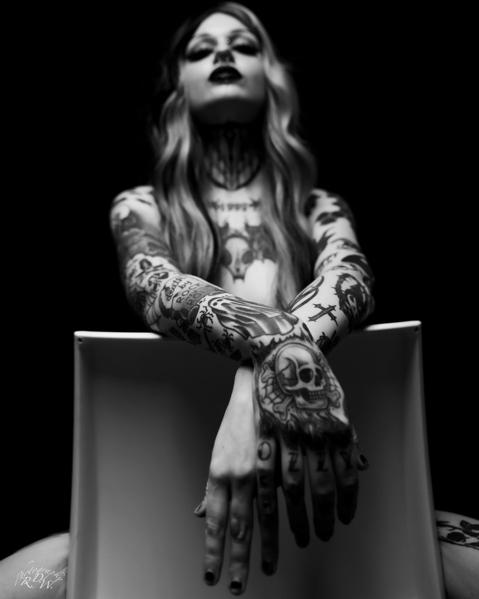 rdwalkerimages's tweet image. Teaser from my most recent shoot with @d3adang3l__ on IG