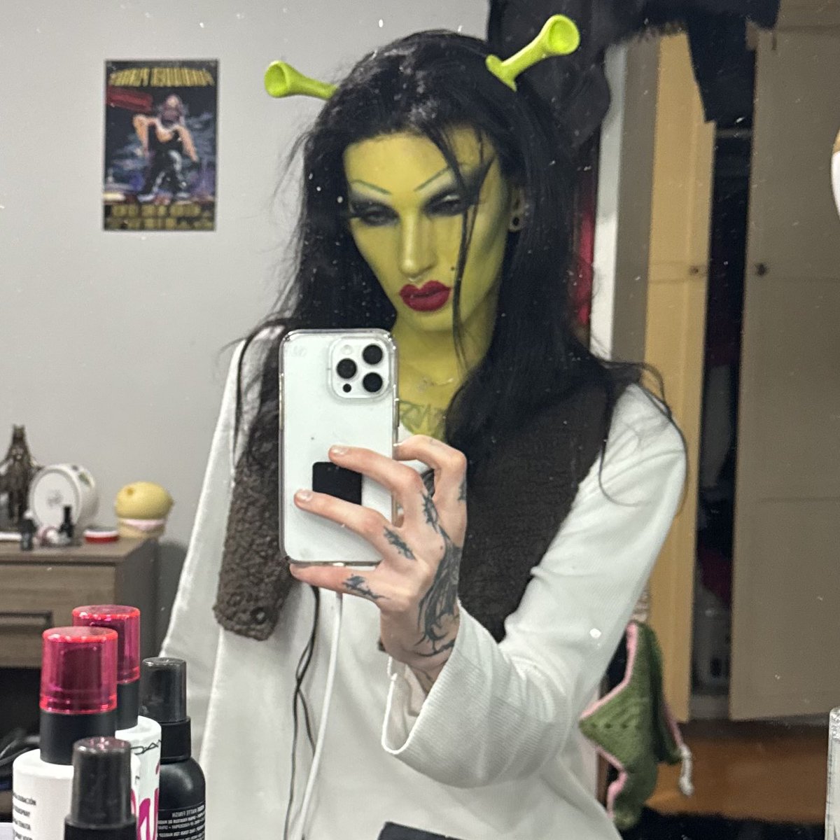 who tryna dive in this swamp