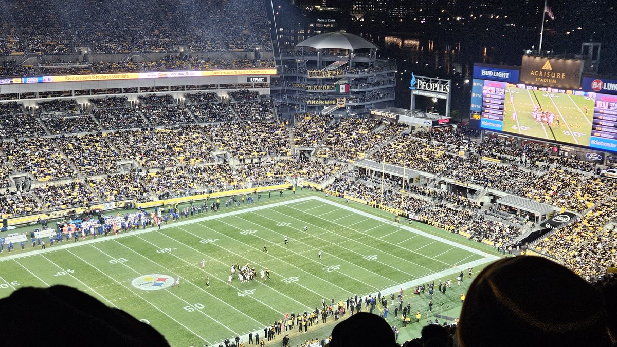 TIKTQKTERRY's tweet photo. #PittsburghSteelers #Pittsburgh #steelcity #yinzer #dahntahn https://t.co/5da7YN8bvc