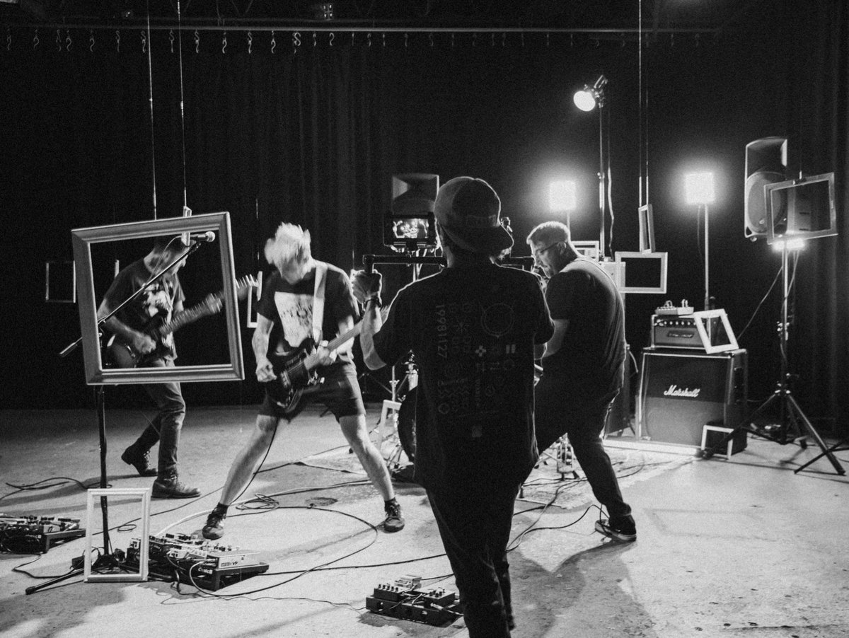 garden home 🔳💐 tweet media