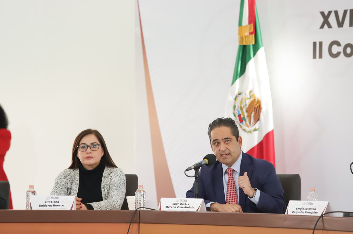 Con la prescencia del Gobernador <a href="/SergioSalomonC/">Sergio Salomón</a> y del Presidente Municipal <a href="/pepechedrauimx/">Pepe Chedraui 🇲🇽</a> llevamos a cabo la premiación de los concursos de "Transparencia en Corto" y "Contraloria Social" en su etapa estatal. Este gobierno presente impulsa la participación ciudadana e involucra