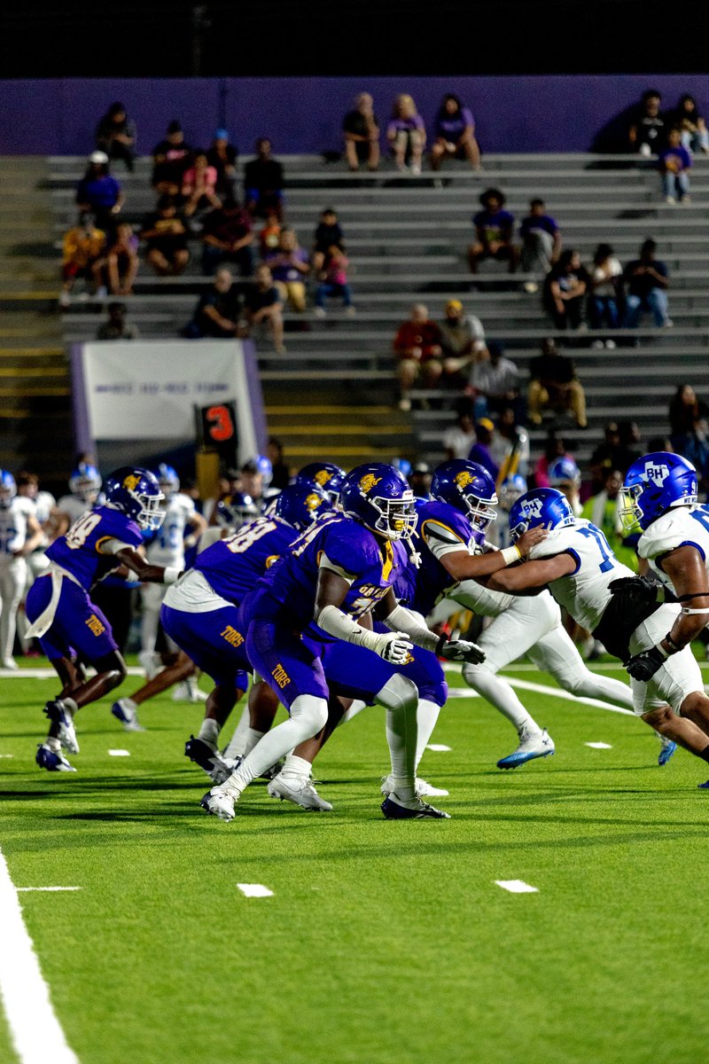 D1josiah76's tweet photo. Tough lost vs Barbershill 60-62 had a great fight with my brothers @CoachMorgan_OL @EddieCa73992124 @GalvestonFB #AGTG https://t.co/mlVTrPqFb8