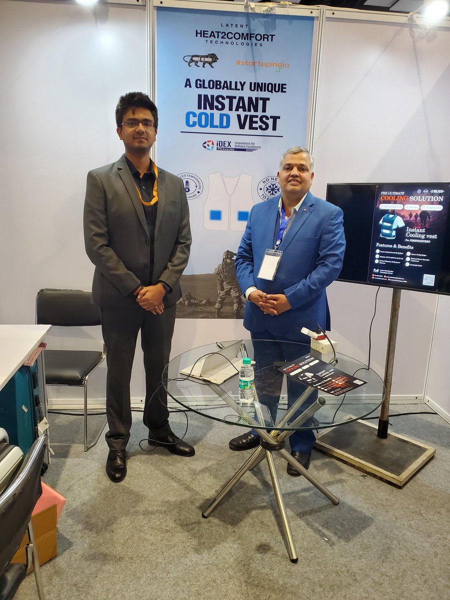 Heat2Comfort's tweet photo. It is an honour  &amp;  pleasure to attend #Swavlamban2024 to showcase 100% Made in India Instant Cold Vest. Thanks to #Sprint @India_iDEX for enabling this!! Grateful to #NIIO @Arun_Golaya @adgpi @indiannavy @SIDMIndia for the opportunity ! Supported by @IKP_SciencePark @parisodhana https://t.co/OUCuzNmhvH