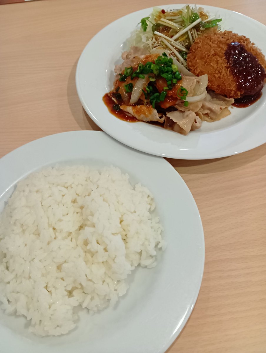 peanuts7188's tweet photo. 朝ごはん https://t.co/VwSKD81Jrm