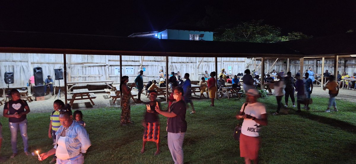 Meeki_2012FOJ's tweet photo. On 25 of October was the 9th night /candle light of our dearly be loved late maroon cheif Marcia Douglas. Where yhe community came to celebrate her life where a prayer meeting was held then the maroons came together and dance celebrating her. #ctmc #sleepinheavenlypeace https://t.co/elHUKHB4Pp