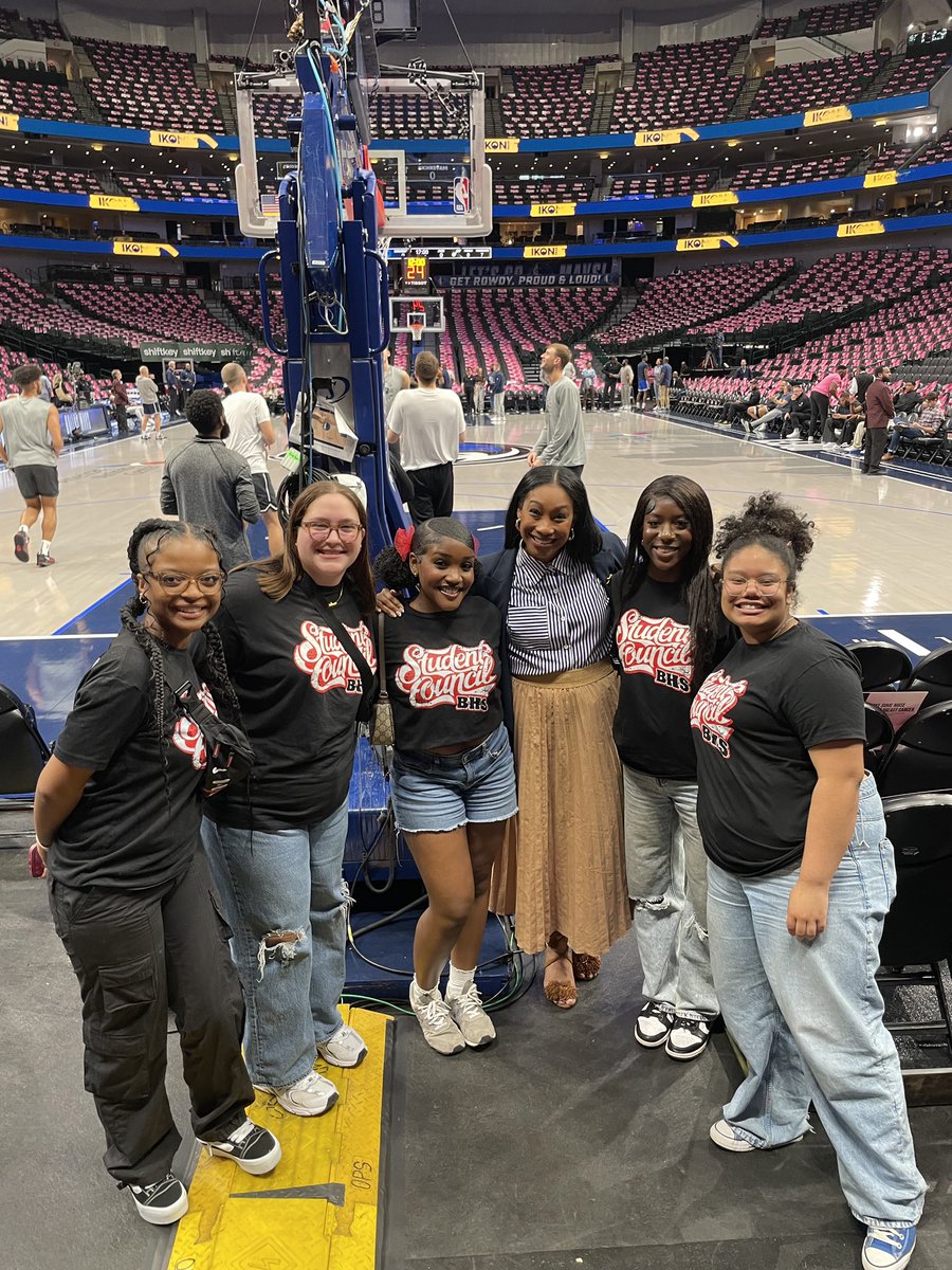 TylerTutu_1's tweet photo. Grateful for the inspiring experience at the Dallas Mavs Leadership Conference! From powerful insights to incredible connections, I’m so thankful for this opportunity to learn, grow, and be part of a community that uplifts future leaders. Big thanks to the @dallasmavs ! 🏀💙 https://t.co/wQGT2BjoiN