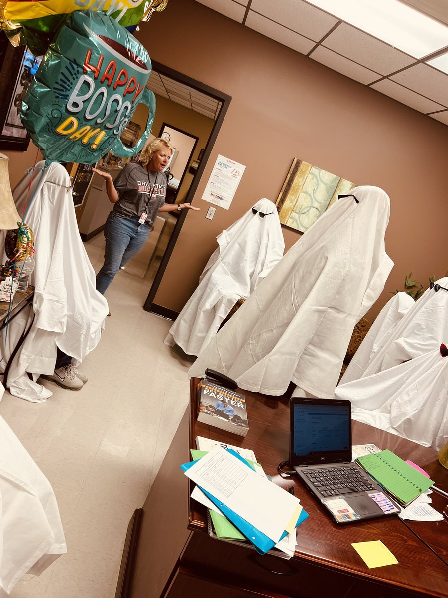 My principal is cooler than yours! #ghostpictures <a href="/BusseyES_AISD/">Bussey Elementary</a> <a href="/Fantastic4th_/">FantasticFourth</a>