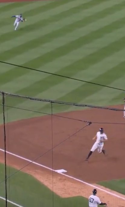 Jared_Carrabis's tweet photo. Crazy send. https://t.co/vsqAlLgx3j
