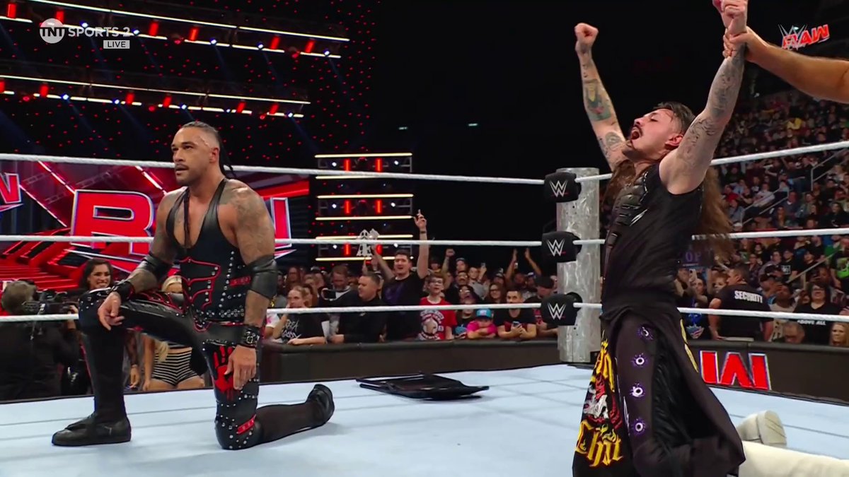 wweontnt's tweet photo. DOM DID IT!!! 🤯 🤯 🤯

#WWERAW | Live on TNT Sports &amp; discovery+ https://t.co/ZwnZ4ZC4ep