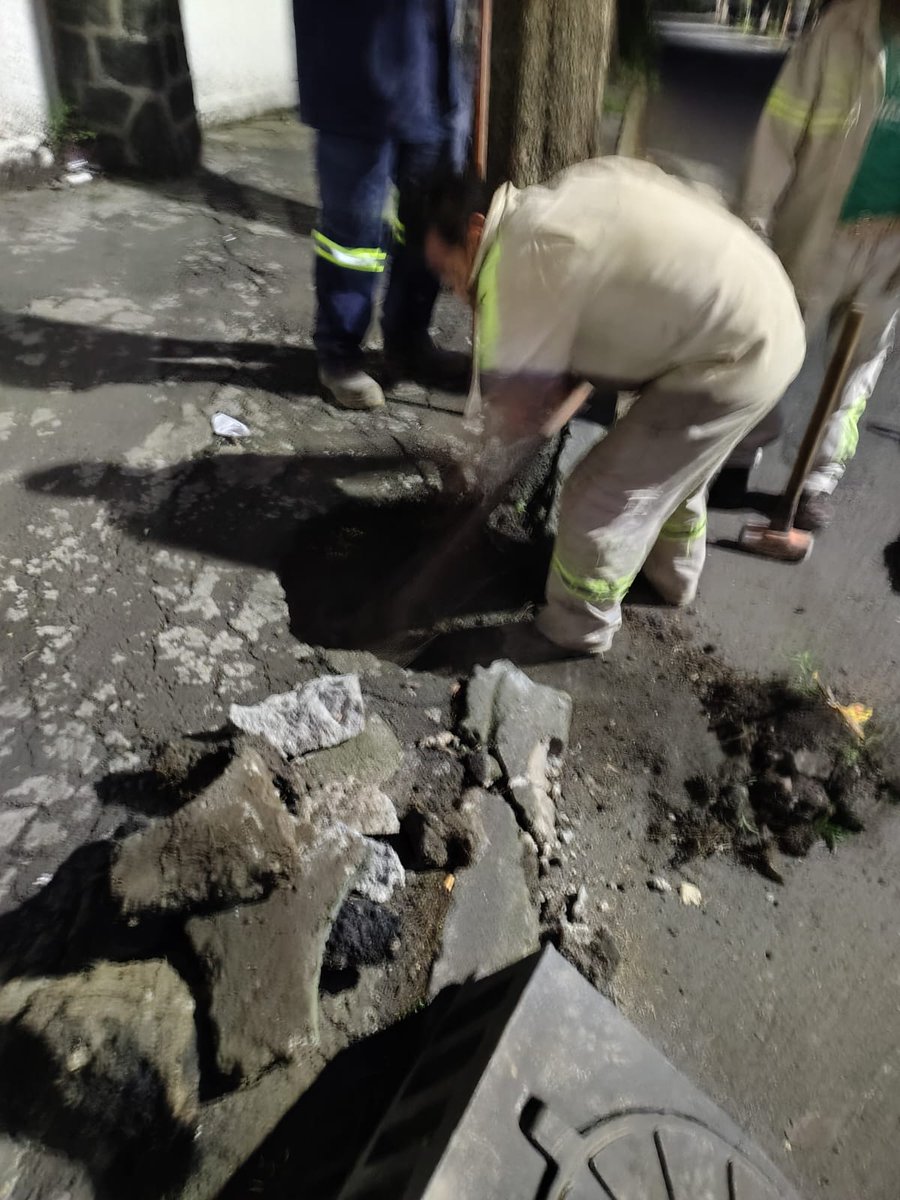 CopacoJDS's tweet photo. Excelente atención de la @XochimilcoAl  a los reportes realizados por vecinos de @jardinesdelsurf  y @CopacoJDS  agradecemos la atención a Obras públicas, Medio ambiente y Alcaldesa @CamachoCirce https://t.co/yQqf6tJwCz
