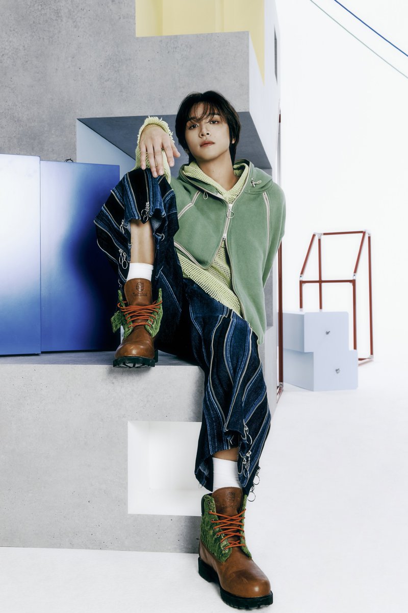 แฮพึมากอดคอร้องไห้กันตรงนี้ด่วนนน เพลง Flying Kiss เพลงใหม่ในอัลบั้มของดรีมมี่ มี “ แฮชาน ” เป็นคนเขียนเนื้อเพลง “ คนเดียว ” ทั้งเพลง !

♡︎ เพลง Pop แนว rock, afro
♡︎ เนื้อเพลงสื่อว่า ทุกช่วงเวลาที่อยู่กับเธอนั้นงดงามราวกับกลีบดอกไม้ที่กำลังปลิว

คนเก่งของพี่ㅠㅠㅠㅠㅠㅠㅠㅠ