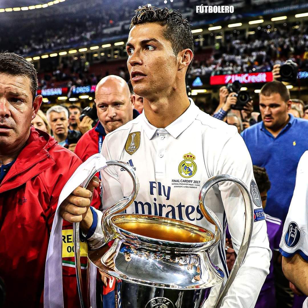 Mundo_MadridCF's tweet photo. Despues de lo hoy admiro mas a Cristiano Ronaldo. Que tan bestia pudo ser para ganarle 5 Balones de Oro al sistema. https://t.co/YVZuePPFPs