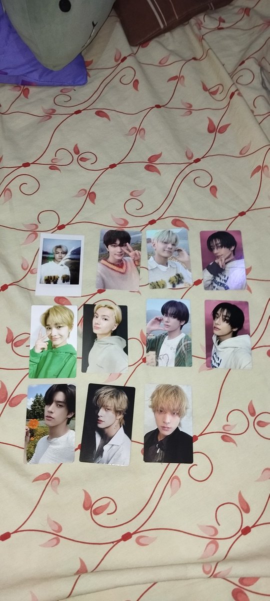 Wts PC enhypen
PC dari wv album 15k(jungwon, jay, jake)
PC ls 25k
PC Jake bg ungu yang bene 60k+ sticker 
Jake bg ungu satunya 50k
Pola jay 40k
Jake dark blood 60k
Jake bunga 55k
Take all 280k + bonus kolbuk Dan postcard official

Wts wtb wtt enhypen