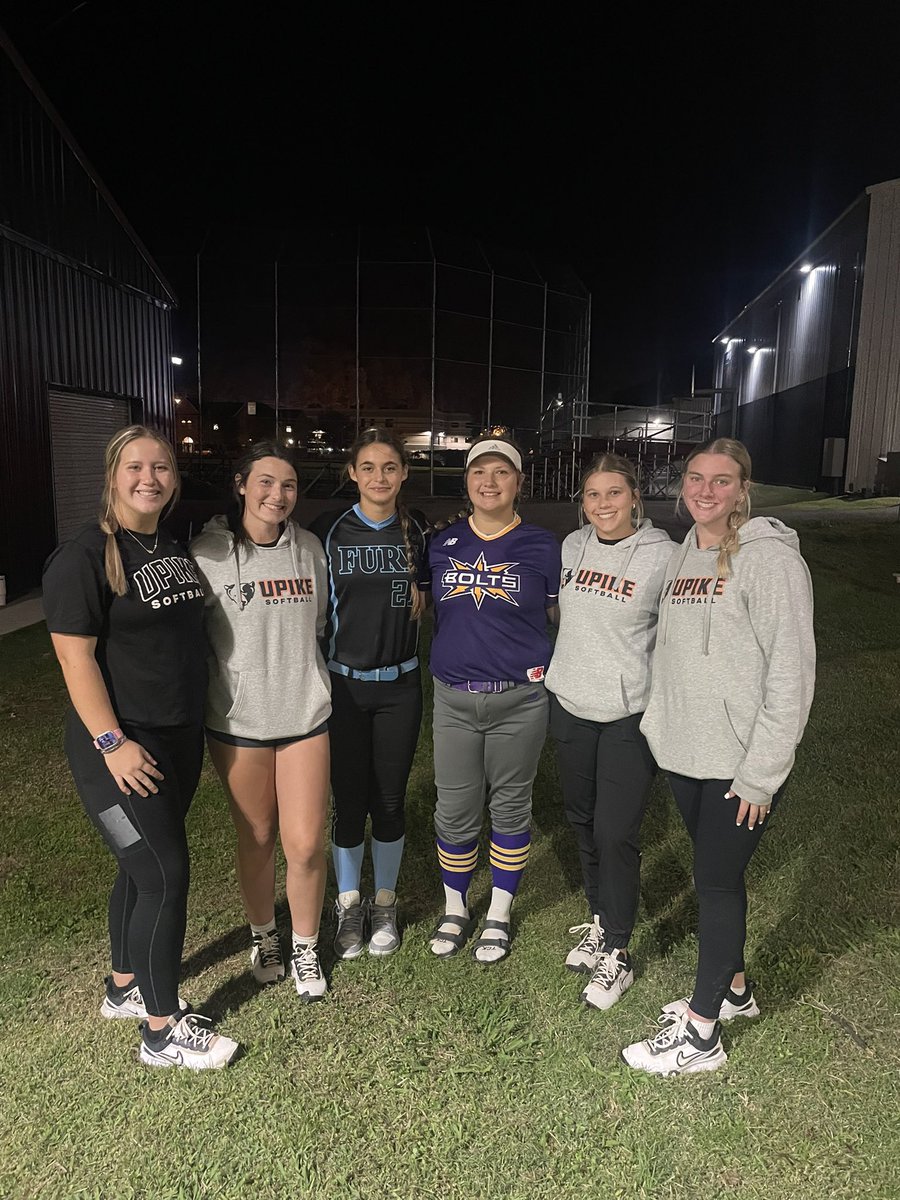 Sophie_Camp21's tweet photo. I had a blast at Upike Softball Camp thanks to Coach Staggs, Coach April, and the Upike team!! https://t.co/DZ5SUN5ZWo
