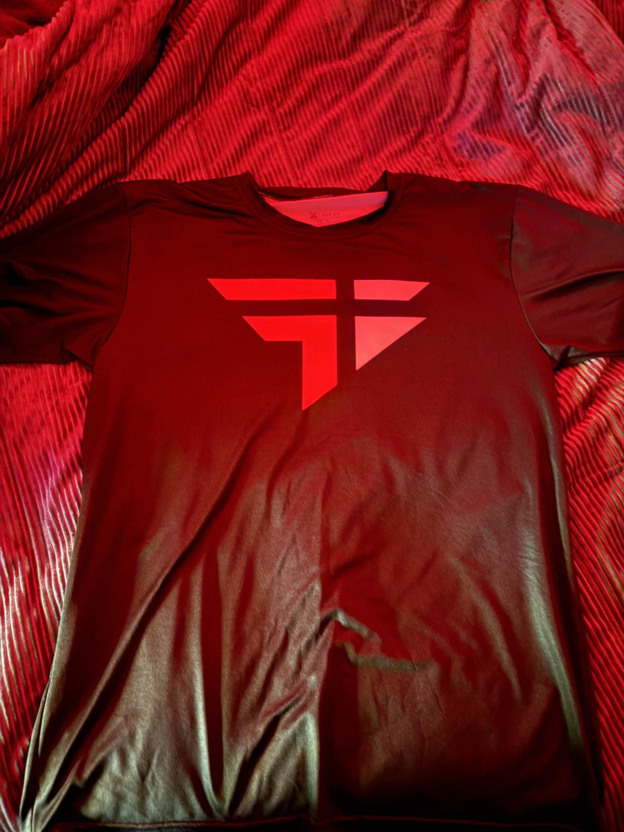 Phantomz tweet media