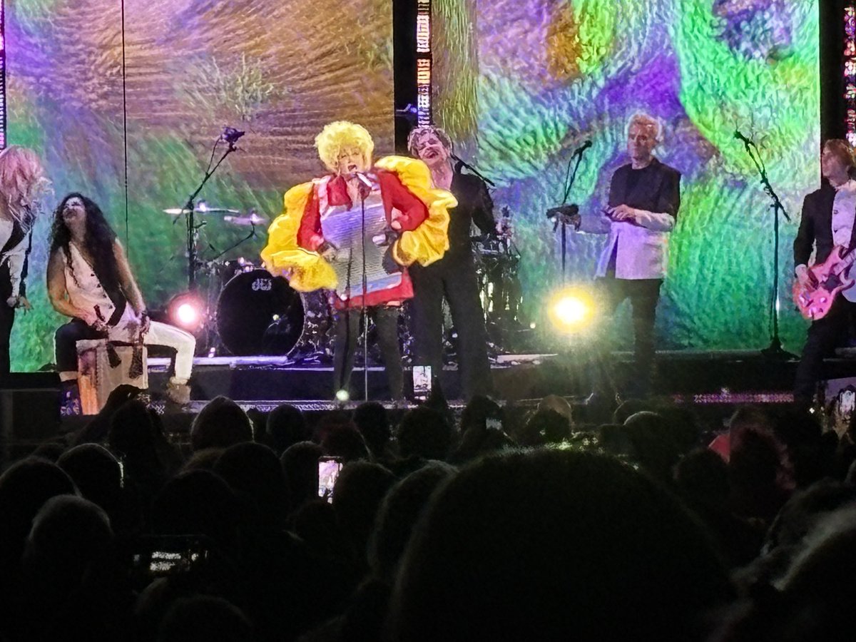DCBeth23's tweet photo. Since I’m sick to my stomach over the Yankees at the moment,  I’m going to share photos from a happier time, last night, when I saw the iconic Cyndi Lauper on her farewell tour in DC.  She’s funny, entertaining, and just a breath of fresh air. #cyndilauper #girlsjustwannahavefun https://t.co/xZ8caG4LrB