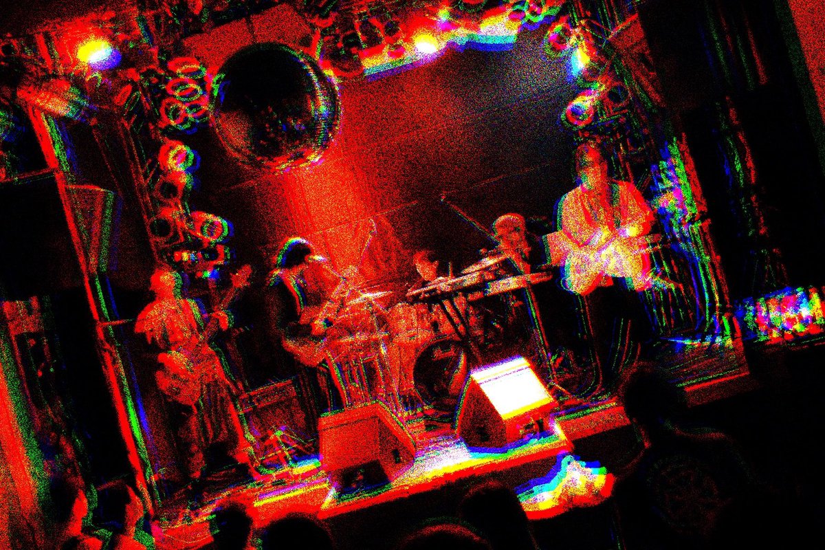 ConeComOfficial's tweet photo. 次回はこちら

１１／６
梅田シャングリラ
『see for yourself』

open18:30 start19:00
adv¥2500 door¥3000
（別途1drink¥600）

出演：
LYRA／Re.ripe／saqaafat-e saqaafat／こねこむ

#大阪　#バンド　#梅田シャングリラ https://t.co/9FZEJjuLUE